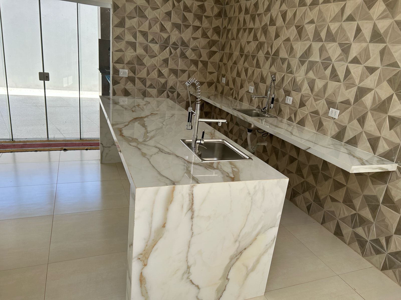 Casa com 3 suítes à venda, 165m² construída por R$ 744.000 – Bairro Campo Verde – Boituva/SP