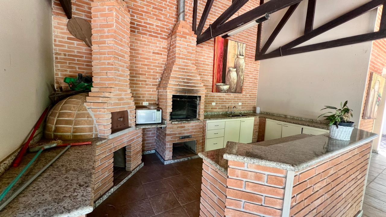 Mansão com 4 suítes à venda, 795m² por R$ 3.300.000 - Condomínio Saint Claire - Boituva/SP