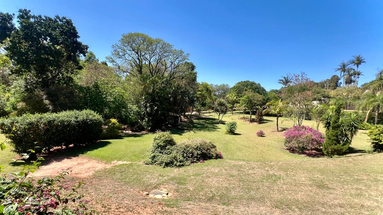 Mansão com 4 suítes à venda, 795m² por R$ 3.300.000 - Condomínio Saint Claire - Boituva/SP