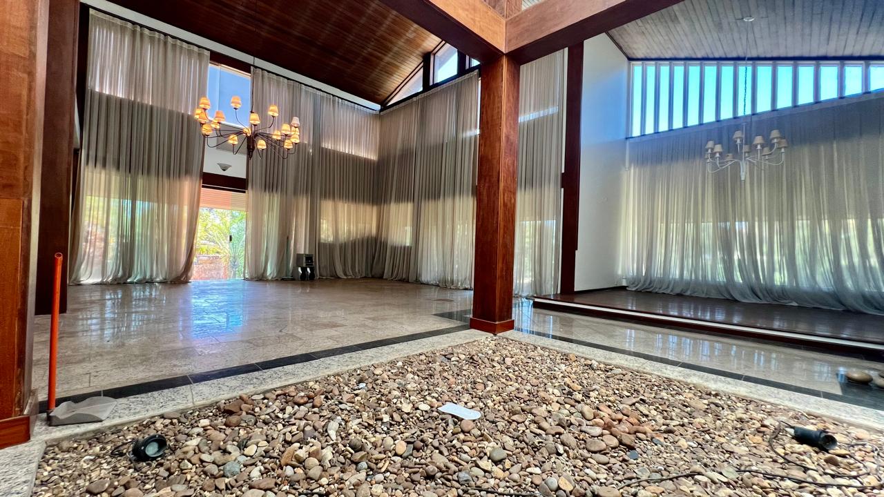 Mansão com 4 suítes à venda, 795m² por R$ 3.300.000 - Condomínio Saint Claire - Boituva/SP