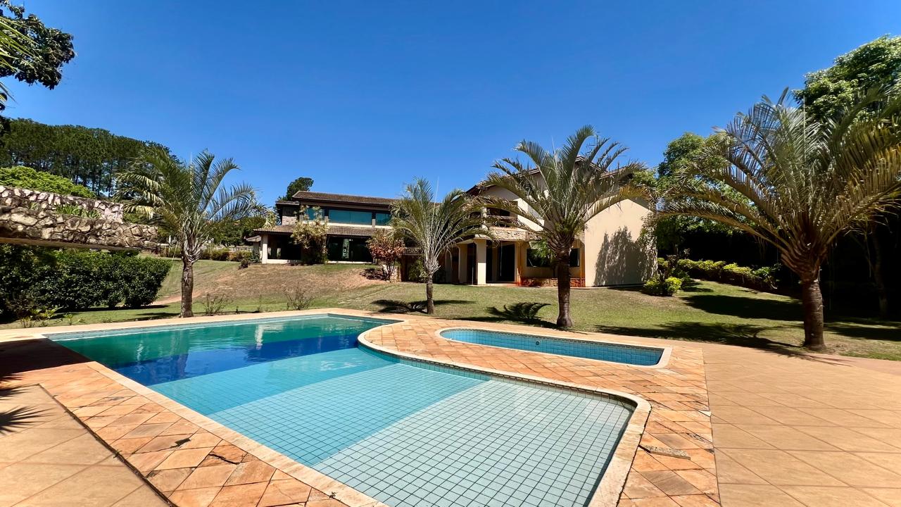 Mansão com 4 suítes à venda, 795m² por R$ 3.300.000 - Condomínio Saint Claire - Boituva/SP