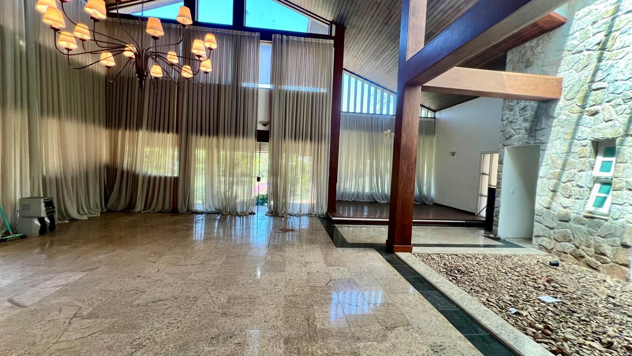 Mansão com 4 suítes à venda, 795m² por R$ 3.300.000 - Condomínio Saint Claire - Boituva/SP