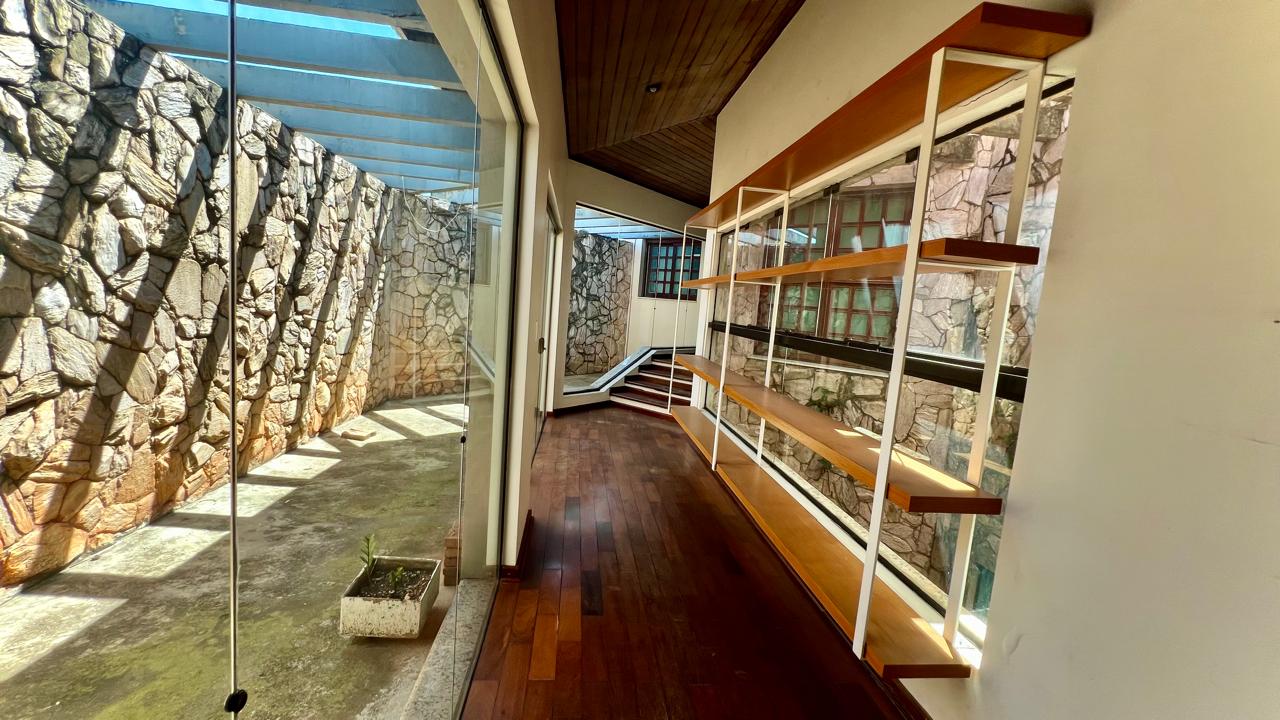 Mansão com 4 suítes à venda, 795m² por R$ 3.300.000 - Condomínio Saint Claire - Boituva/SP