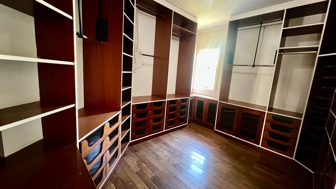 Mansão com 4 suítes à venda, 795m² por R$ 3.300.000 - Condomínio Saint Claire - Boituva/SP