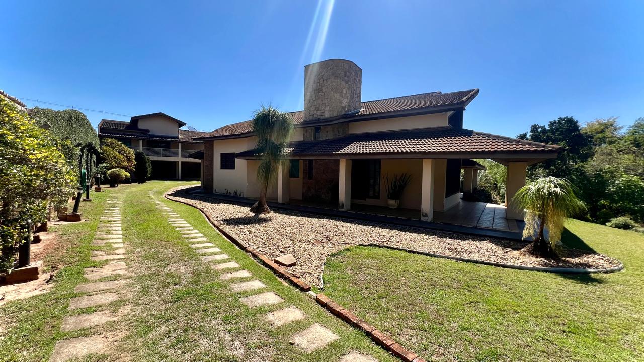 Mansão com 4 suítes à venda, 795m² por R$ 3.300.000 - Condomínio Saint Claire - Boituva/SP