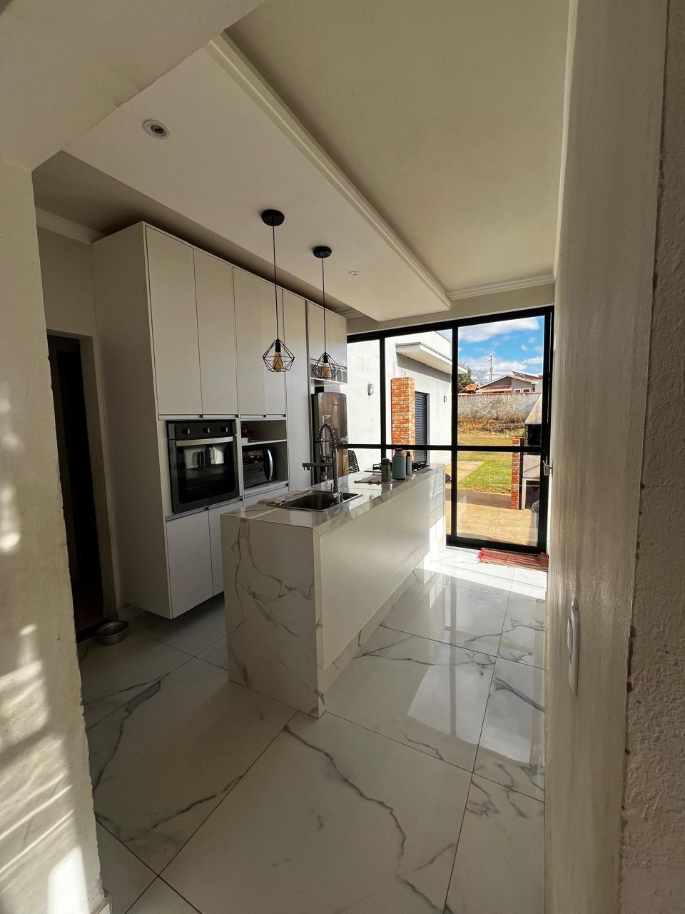 Chácara térrea com 3 suítes à venda, 106m² por R$ 650.000 — Condomínio Ecopark — Tatuí/SP