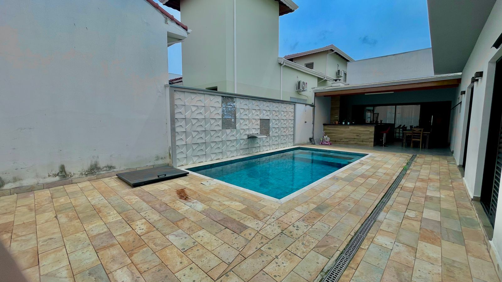 Casa com 3 dormitórios à venda, 212m² por R$ 1.300.000 - Condomínio Portal dos Pássaros - Boituva/SP