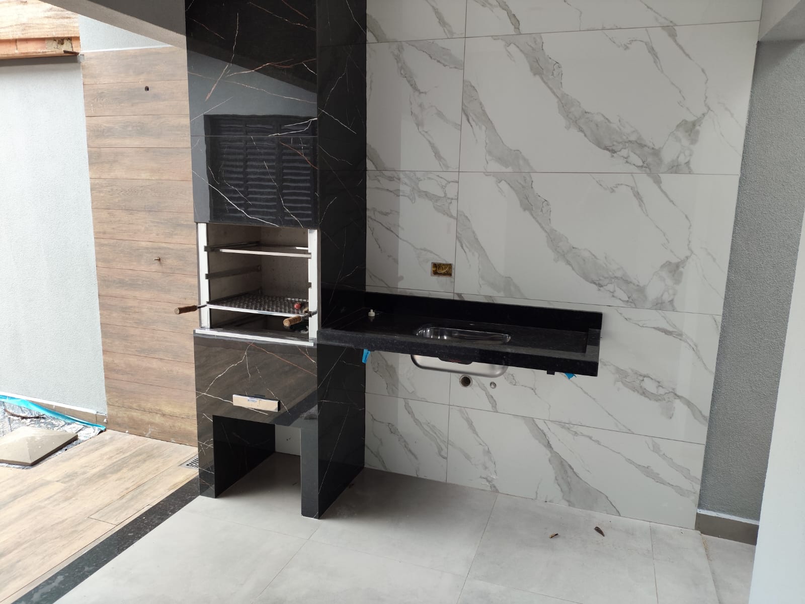 Casa com 3 dormitórios à venda, 122m² por R$ 720.000 - Boituva/SP