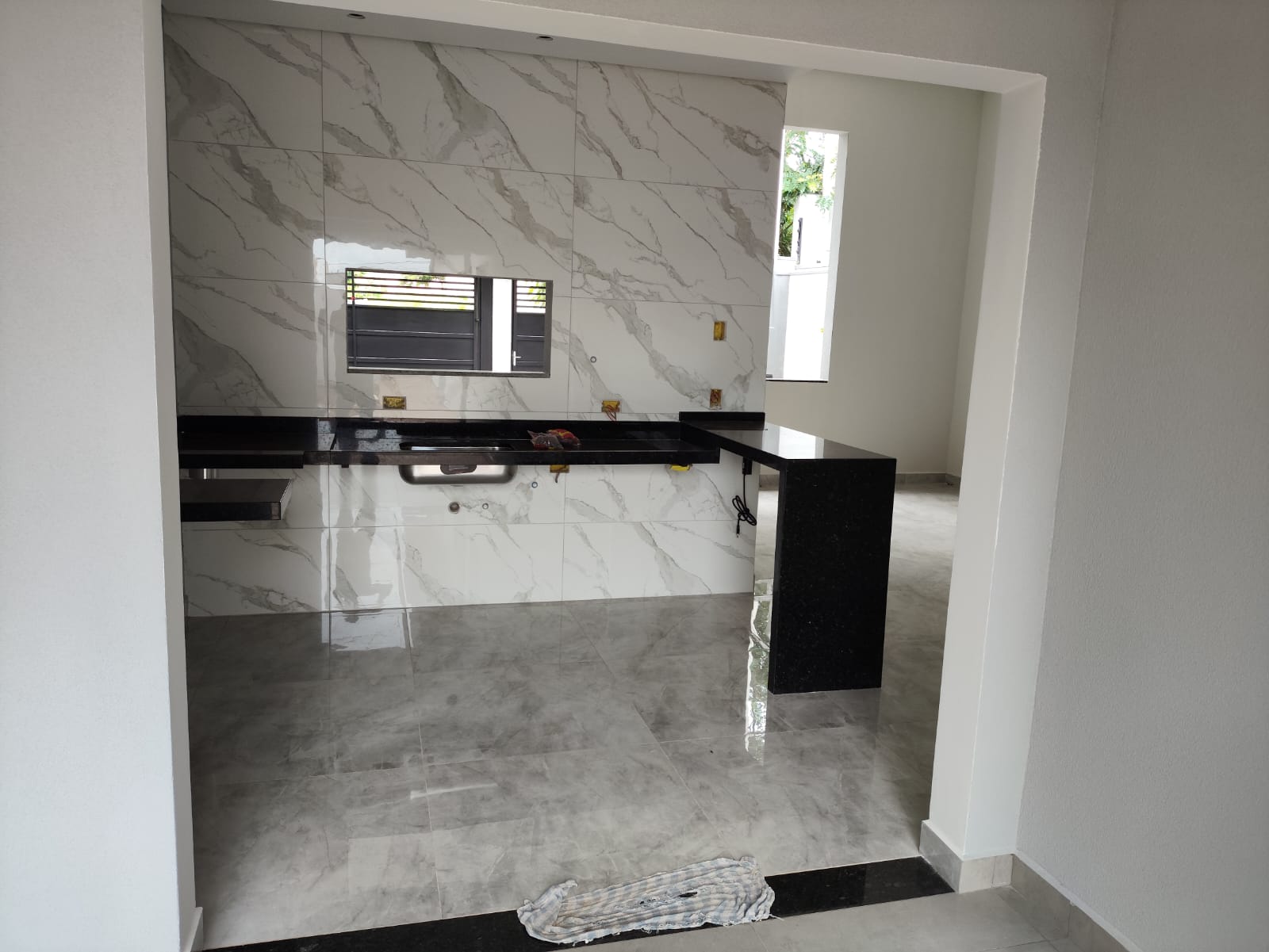 Casa com 3 dormitórios à venda, 122m² por R$ 720.000 - Boituva/SP