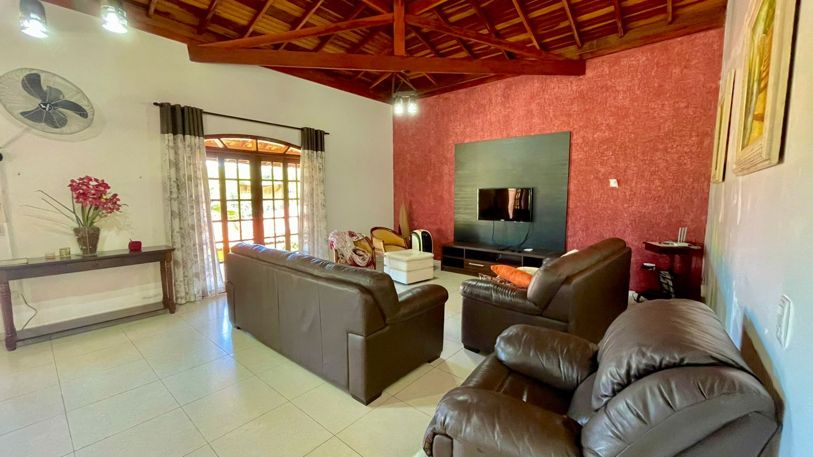 Chácara com 3 dormitórios à venda, 350m² por R$ 1.850.000 - Condomínio Vitassay - Boituva/SP