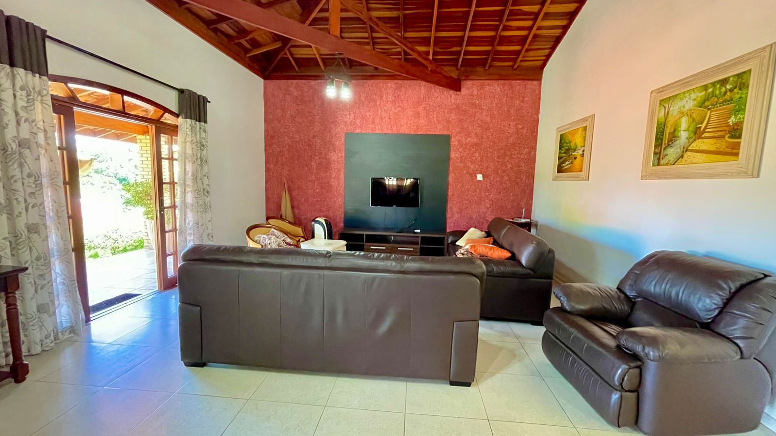 Chácara com 3 dormitórios à venda, 350m² por R$ 1.850.000 - Condomínio Vitassay - Boituva/SP