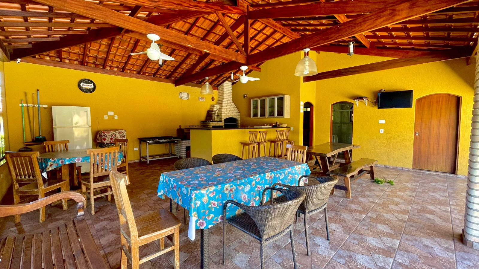 Chácara com 3 dormitórios à venda, 350m² por R$ 1.850.000 - Condomínio Vitassay - Boituva/SP