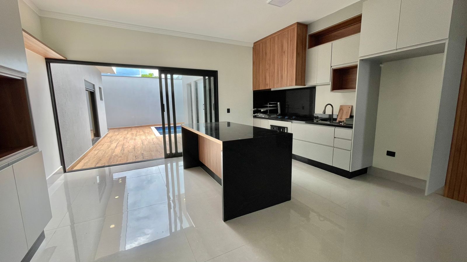 Casa com 3 dormitórios à venda, 165m² por R$ 930.000 – Portal Ville Jardins – Boituva/SP