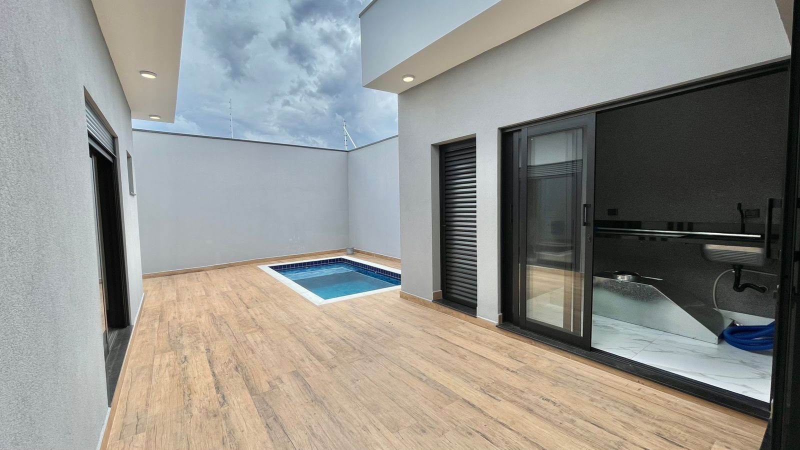 Casa com 3 dormitórios à venda, 165m² por R$ 930.000 – Portal Ville Jardins – Boituva/SP