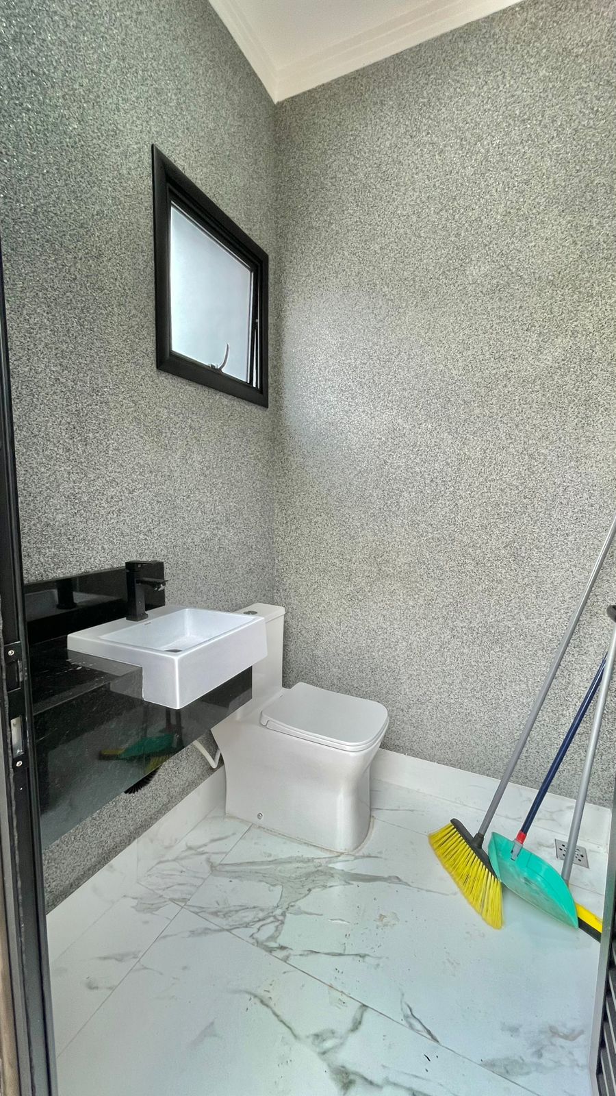 Casa com 3 dormitórios à venda, 165m² por R$ 930.000 – Portal Ville Jardins – Boituva/SP