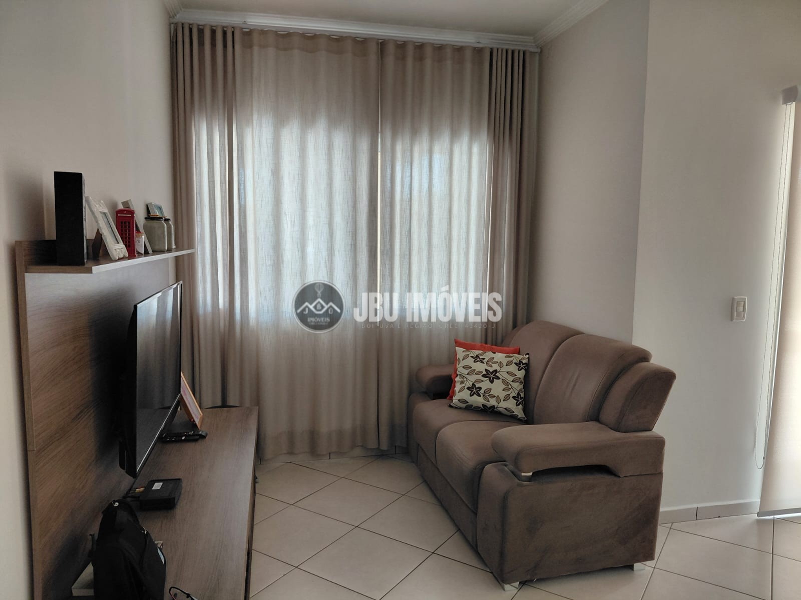 Chácara com 4 dormitórios à venda, 326,44m² por R$ 1.390.000 - Condomínio Portal dos Lagos - Boituva/SP