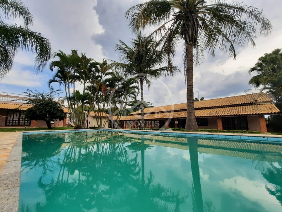 Chácara em condomínio com 7 suítes, piscina e área de lazer à venda por R$ 1.500.000 – Nova Rheata