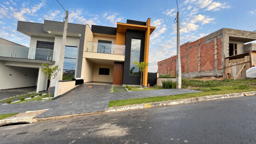 Sobrado com 3 dormitórios, piscina e energia fotovoltaica à venda no Reserva dos Ipês – Boituva/SP