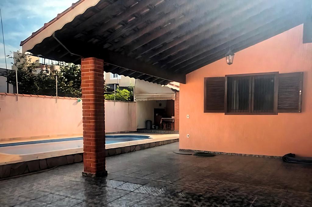 Casa á venda c/ 03 dormitórios, Bairro Cidade Jardim - Boituva/SP
