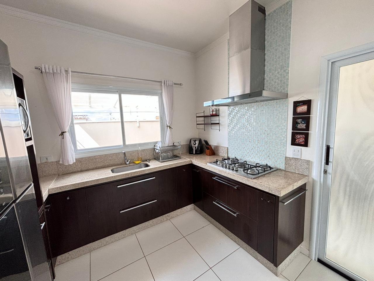 Casa semi-mobiliada com 04 dormitórios á venda, Condomínio Solaris - Boituva/SP