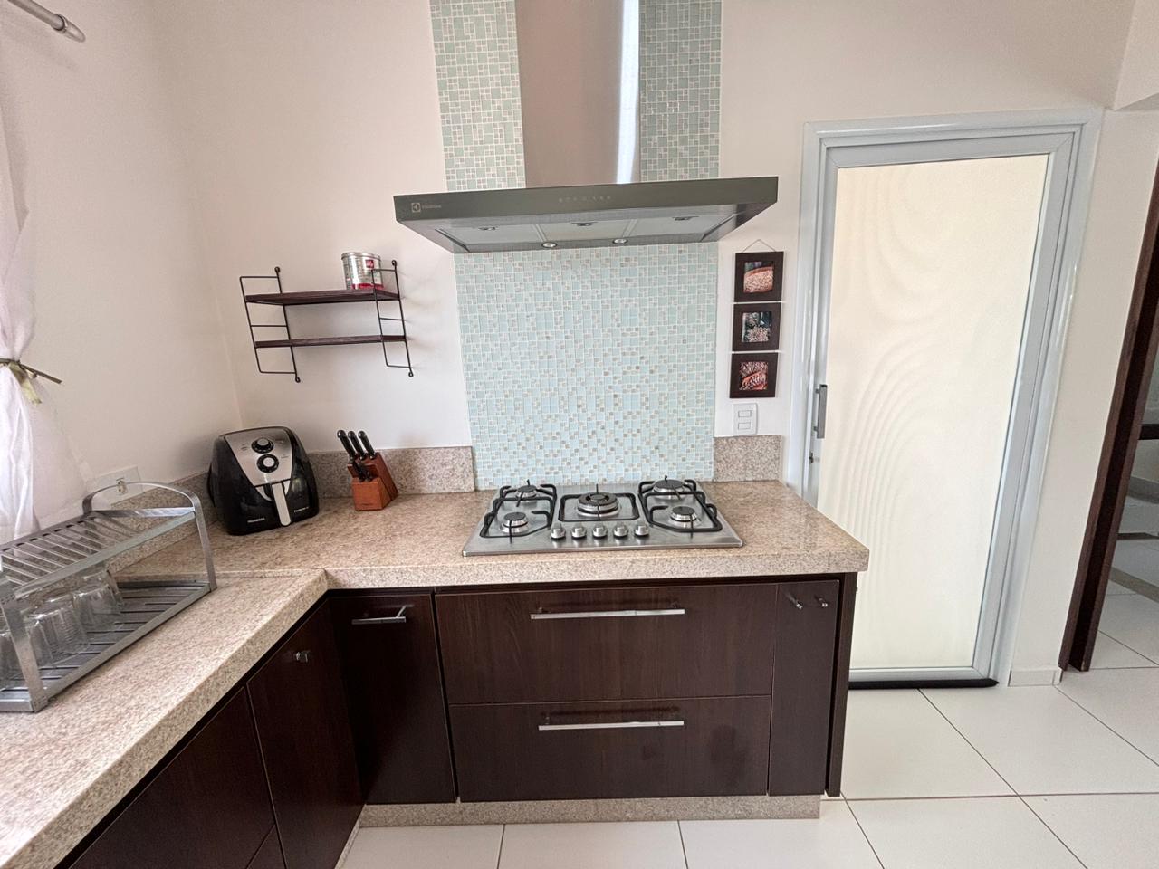 Casa semi-mobiliada com 04 dormitórios á venda, Condomínio Solaris - Boituva/SP