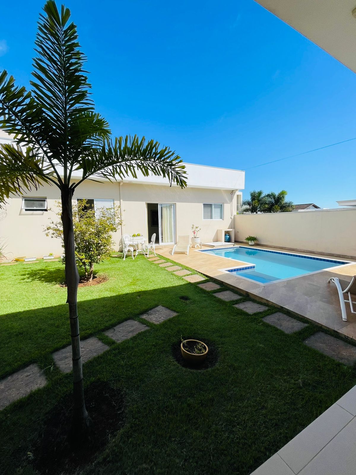 Casa á venda c/  05 dormitórios, Condomínio Portal das Estrelas - Boituva/SP
