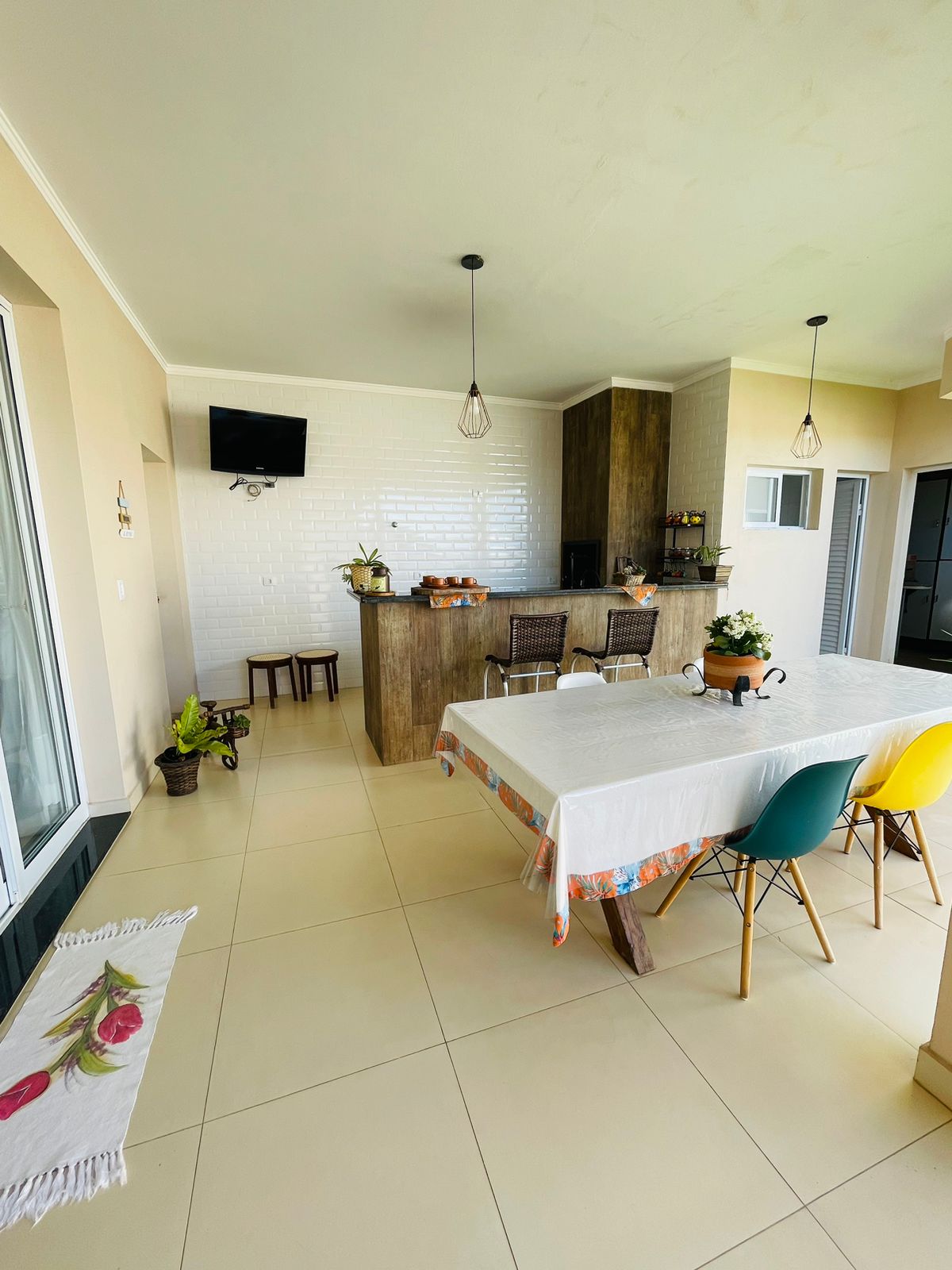 Casa á venda c/  05 dormitórios, Condomínio Portal das Estrelas - Boituva/SP