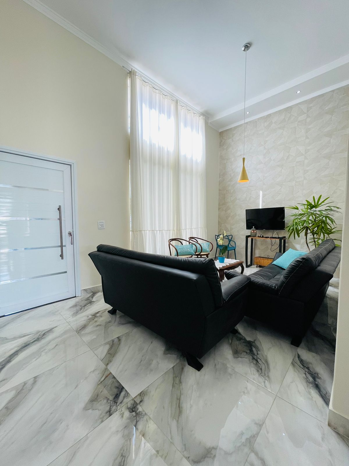 Casa á venda c/  05 dormitórios, Condomínio Portal das Estrelas - Boituva/SP