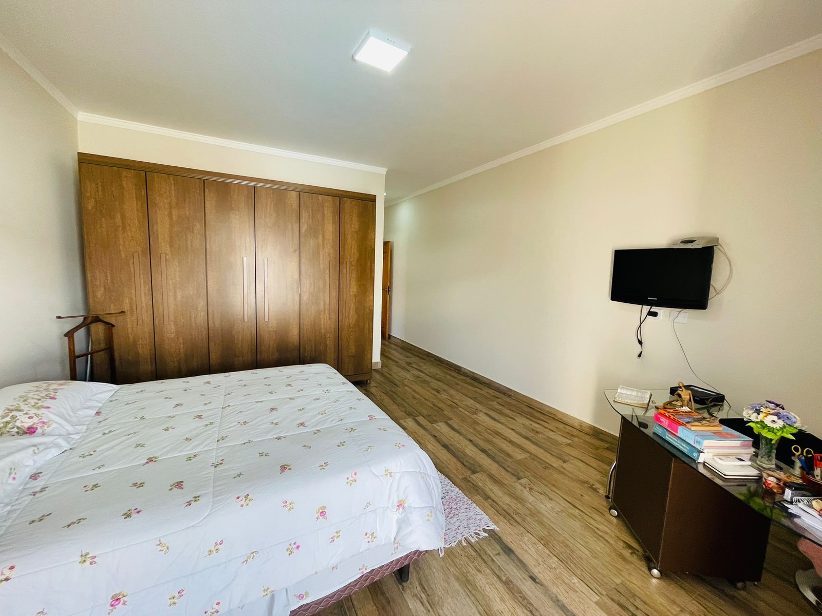 Casa á venda c/  05 dormitórios, Condomínio Portal das Estrelas - Boituva/SP