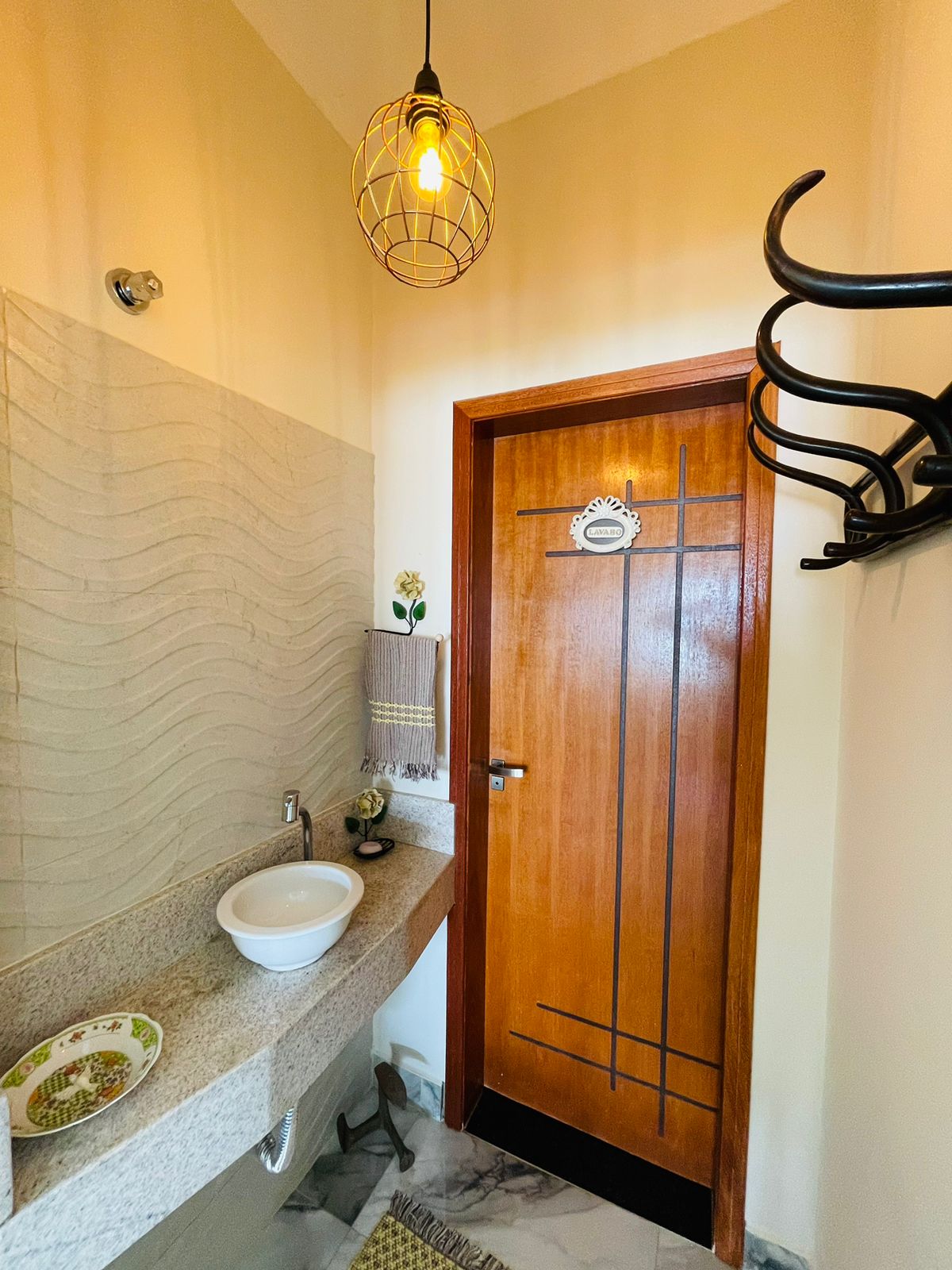 Casa á venda c/  05 dormitórios, Condomínio Portal das Estrelas - Boituva/SP