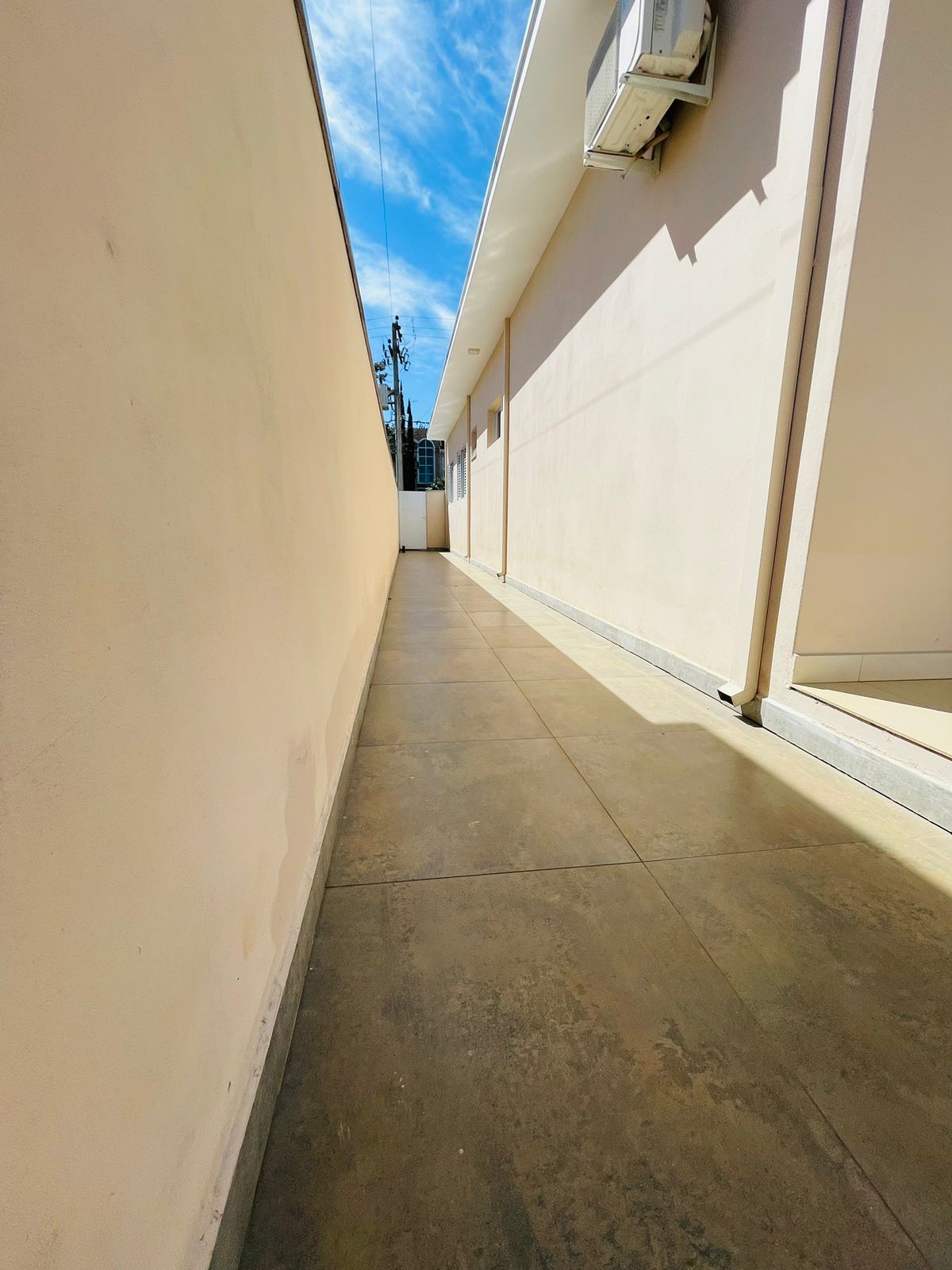 Casa á venda c/  05 dormitórios, Condomínio Portal das Estrelas - Boituva/SP