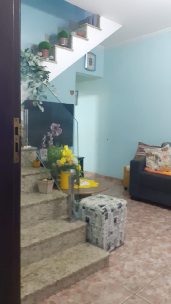 LINDO SOBRADO JD.STA TEREZINHA