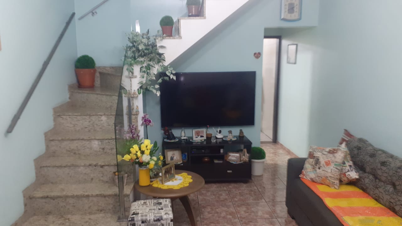 LINDO SOBRADO JD.STA TEREZINHA