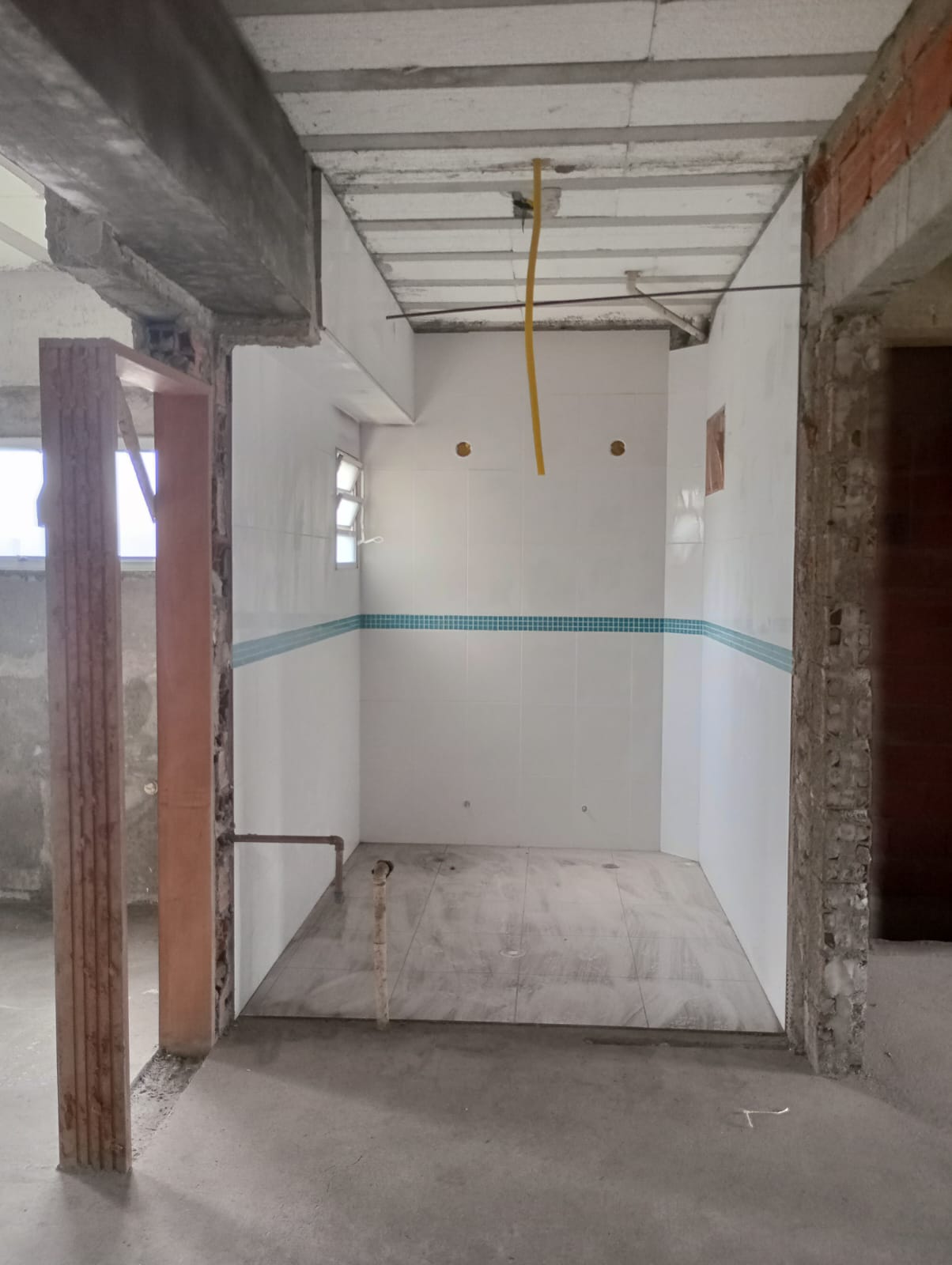PRÉDIO COMERCIAL 