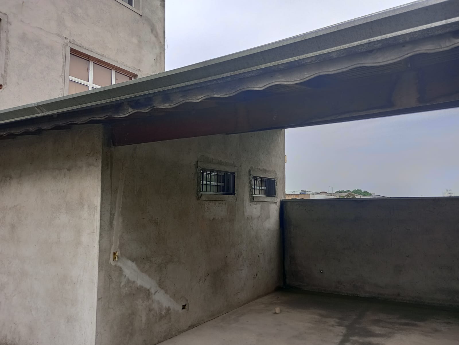 PRÉDIO COMERCIAL 