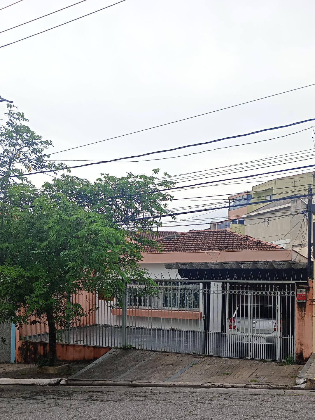 IMOVEL NA RUA RIOMAR DE ATALIBA PENTEADO  JD.BRASILIA 