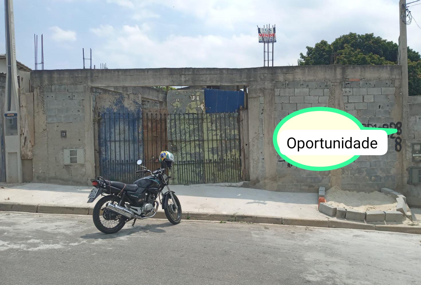 TERRENO COM CASA EM CONTRUÇÃO