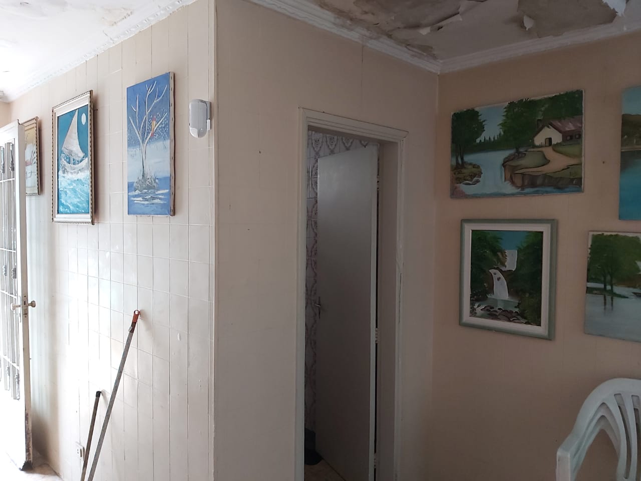 CASA COM PISCINA 