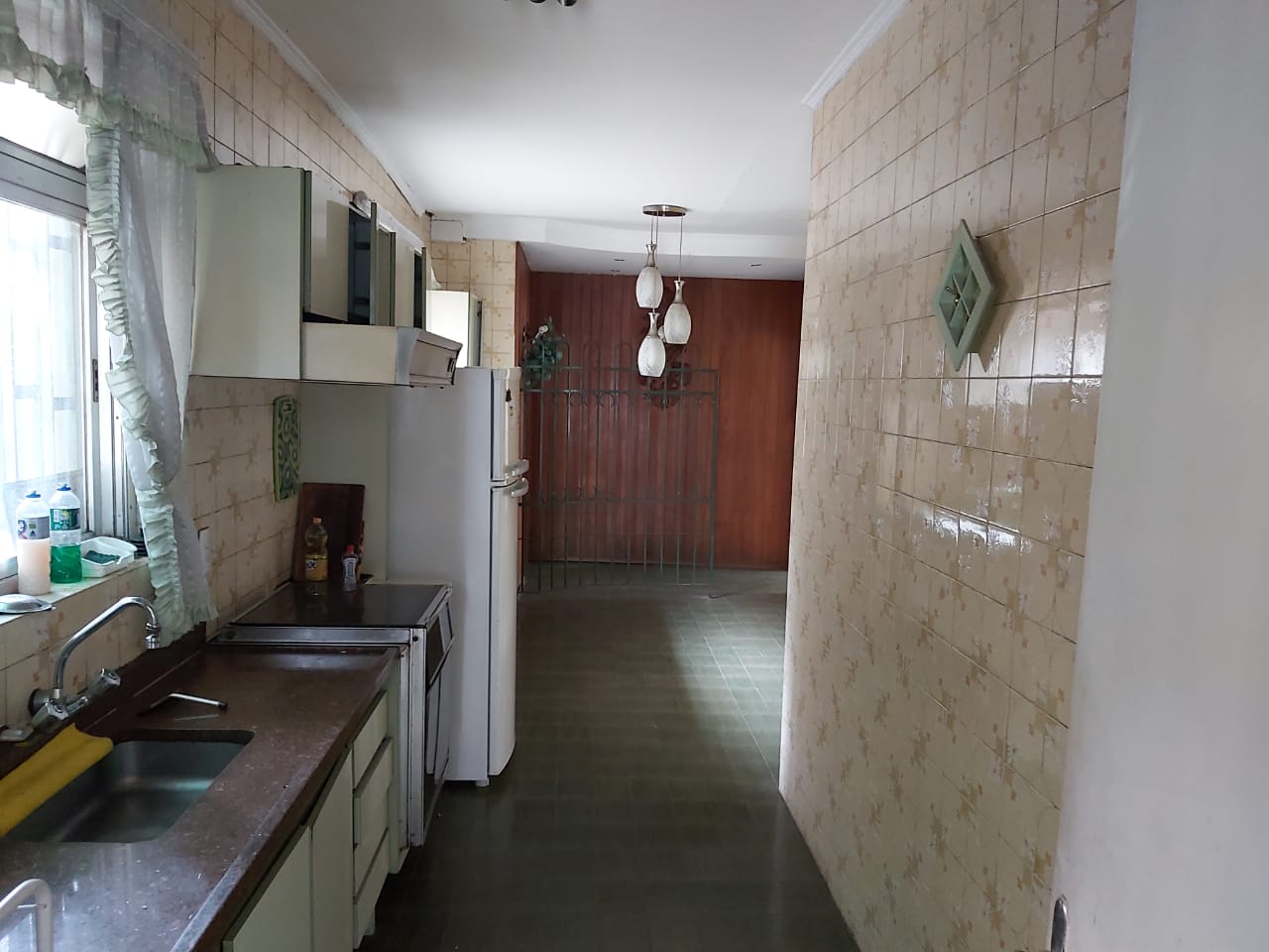 CASA COM PISCINA 