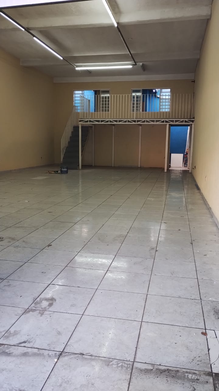 LOCAÇÃO SALÃO NA AVENIDA ITAQUERA