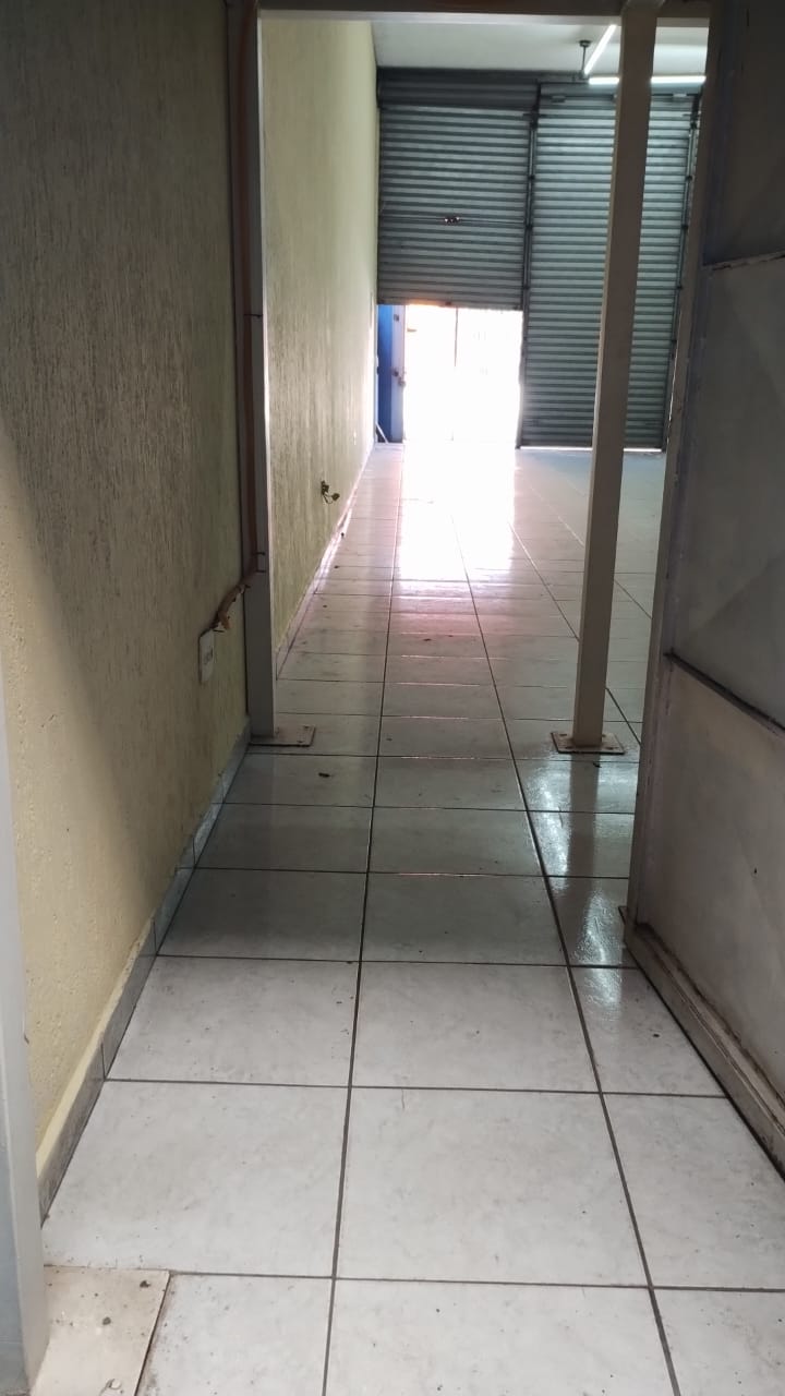 LOCAÇÃO SALÃO NA AVENIDA ITAQUERA