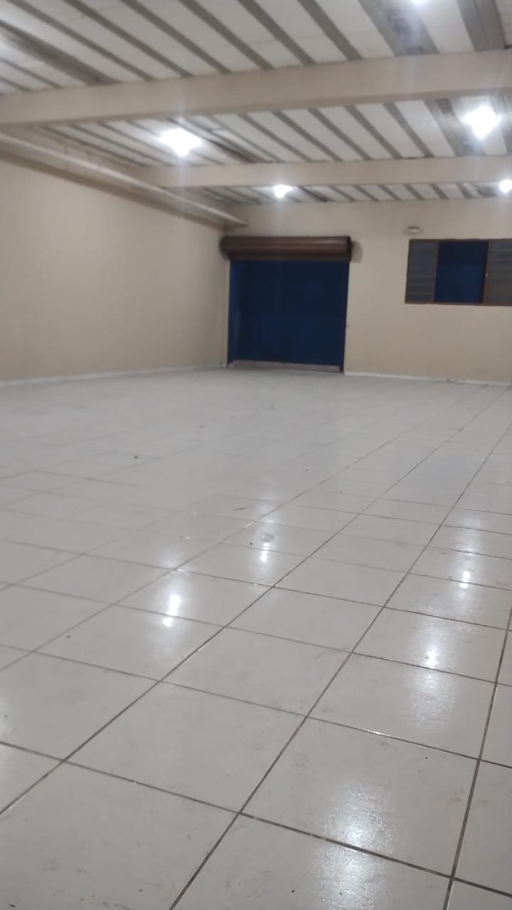 LOCAÇÃO SALÃO NA AVENIDA ITAQUERA