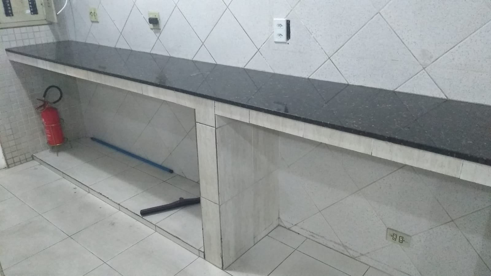 IMÓVEL COMERCIAL 