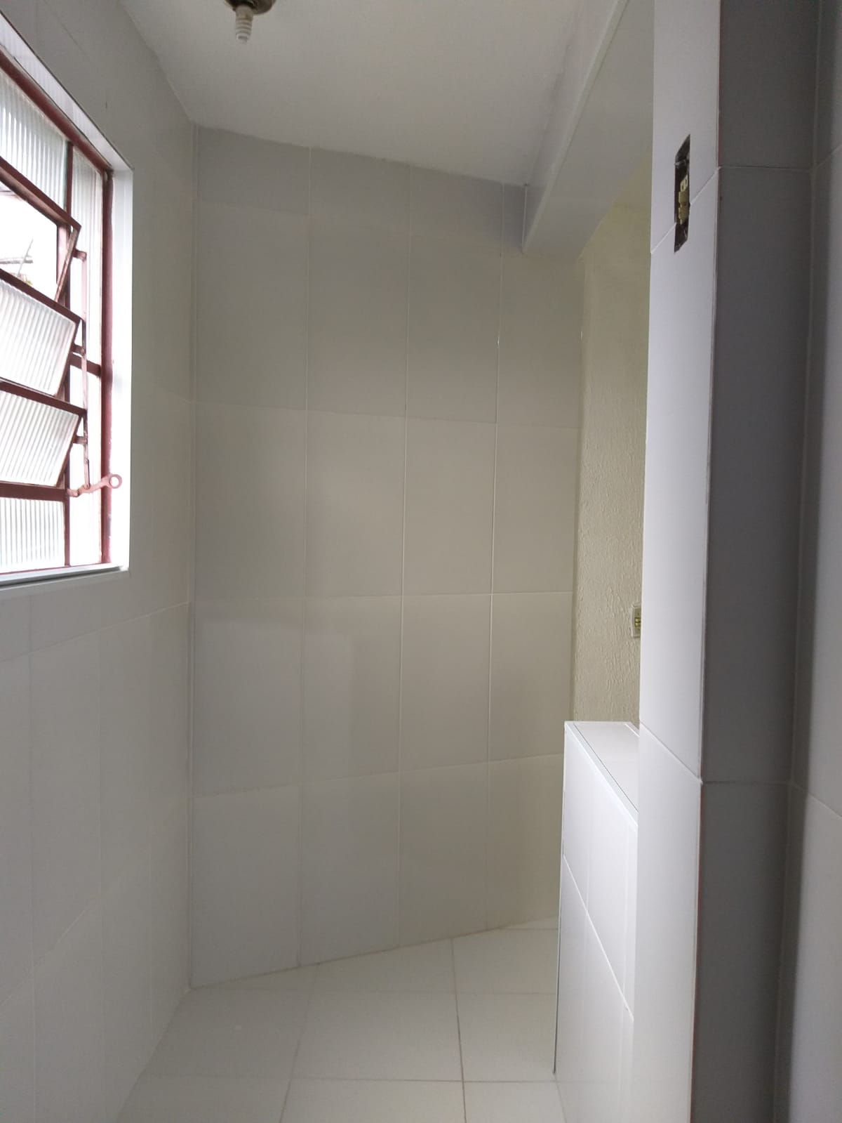 LOCAÇÃO TRÊS CÓMODOS 