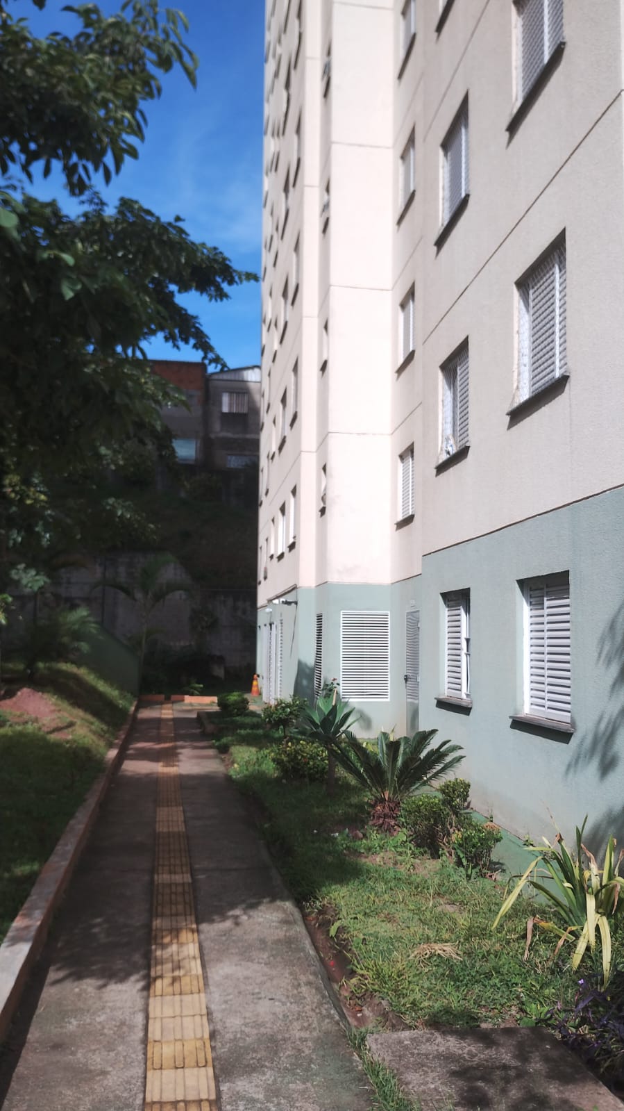 VENDE -SE  APARTAMENTO