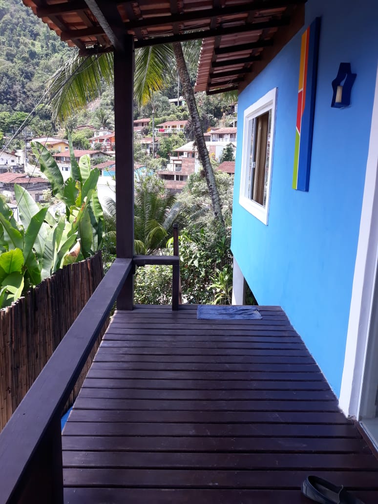 Casa em condomínio de frente para o mar no Marinas Angra dos Reis RJ.