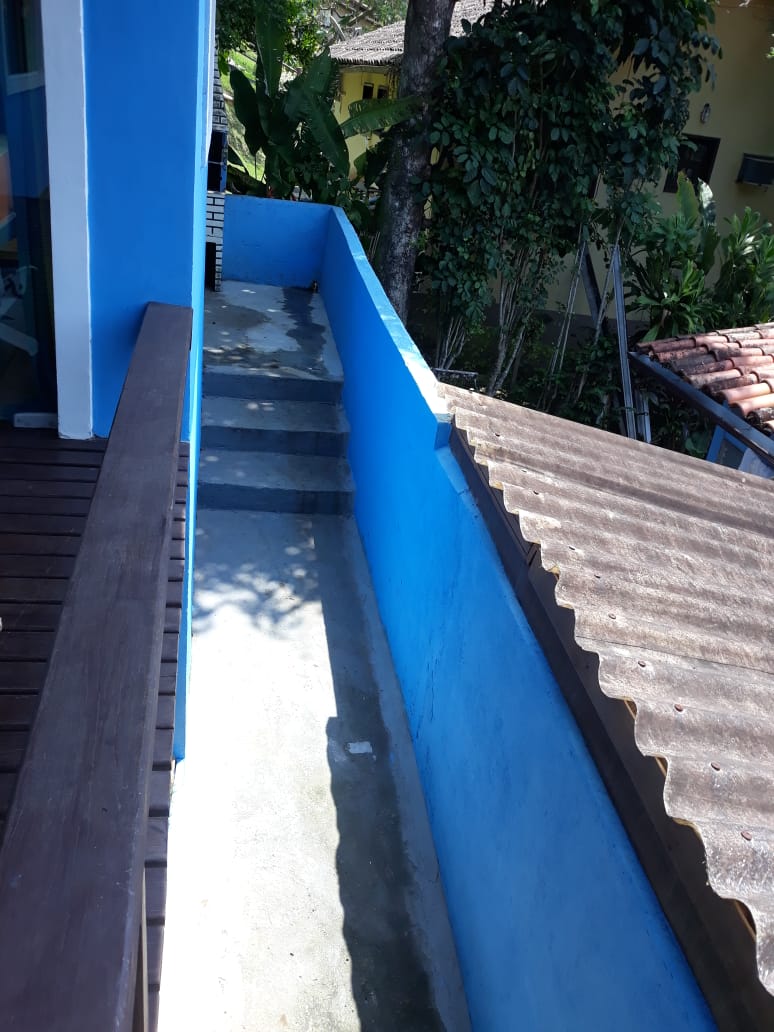 Casa em condomínio de frente para o mar no Marinas Angra dos Reis RJ.
