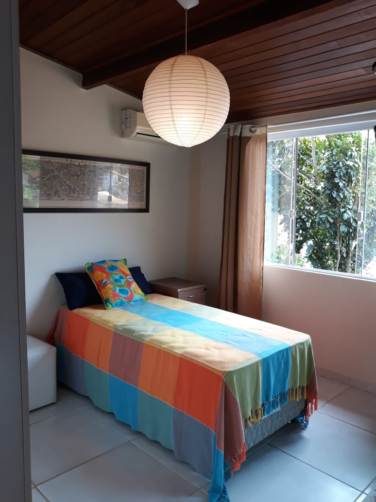 Casa em condomínio de frente para o mar no Marinas Angra dos Reis RJ.