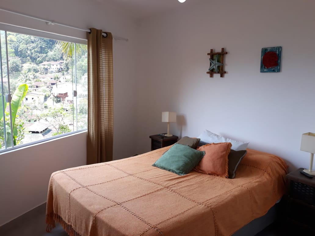 Casa em condomínio de frente para o mar no Marinas Angra dos Reis RJ.