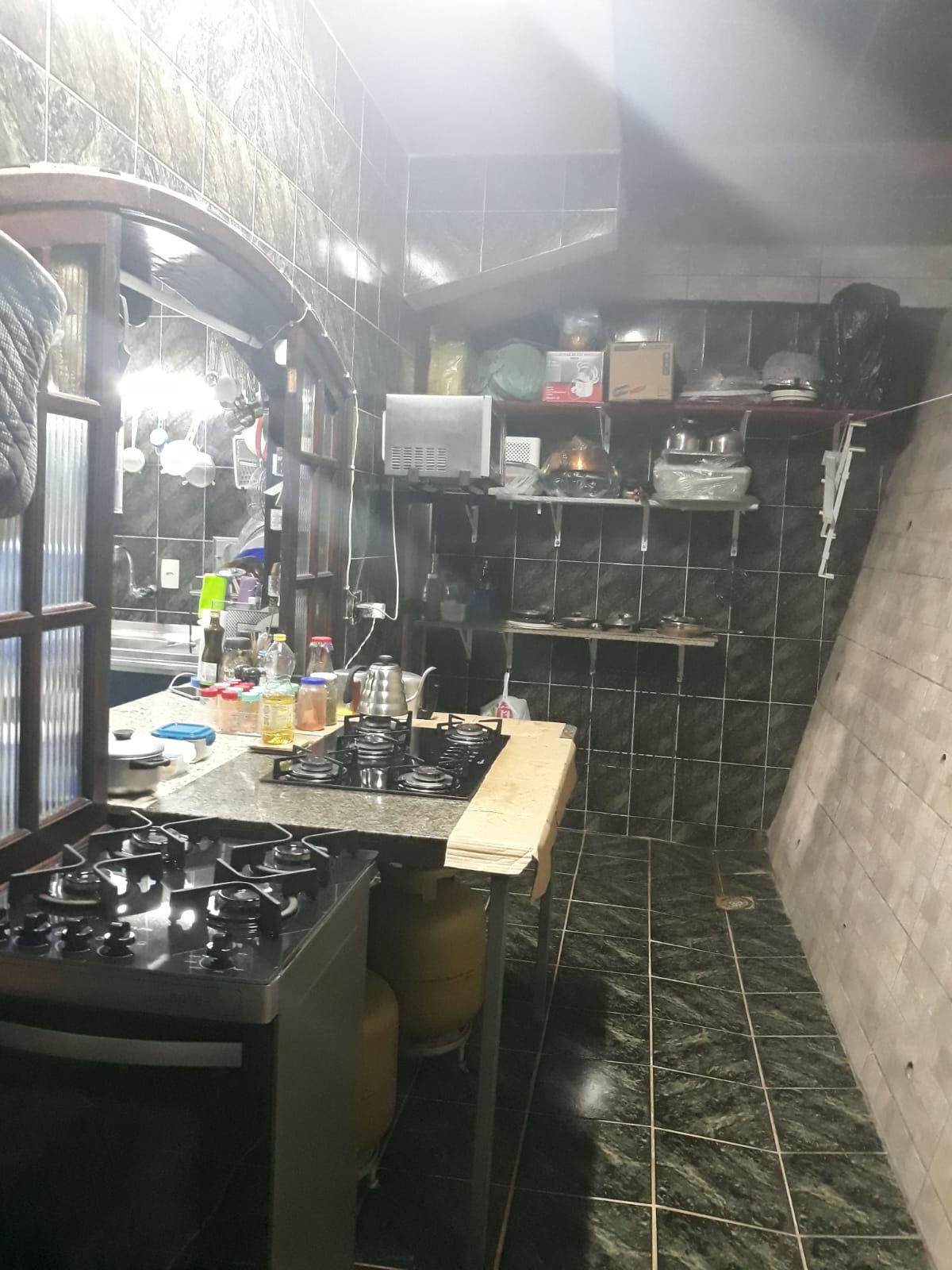 Galpão c/ residência em Angra dos Reis - RJ